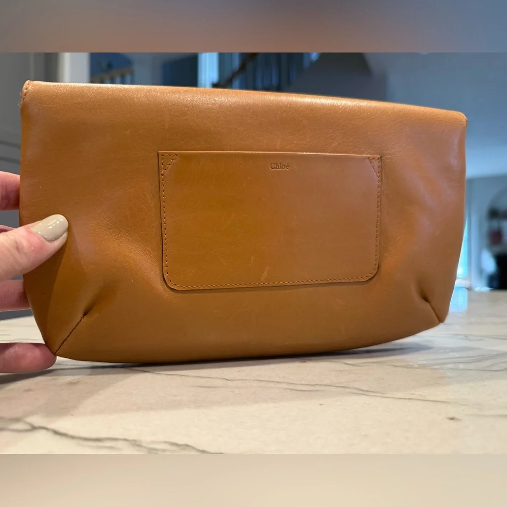 Authentic Chloé Tan Leather Bow Clutch Gold Hardware Flap Envelope Bag - Picture 3 of 14